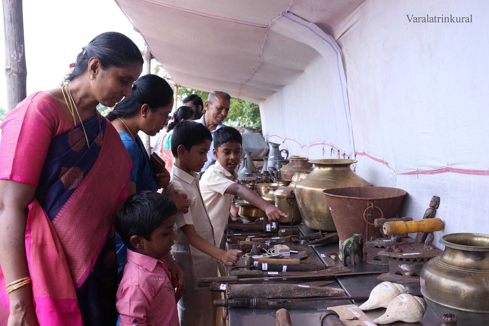 Varalatrinkural Expo
